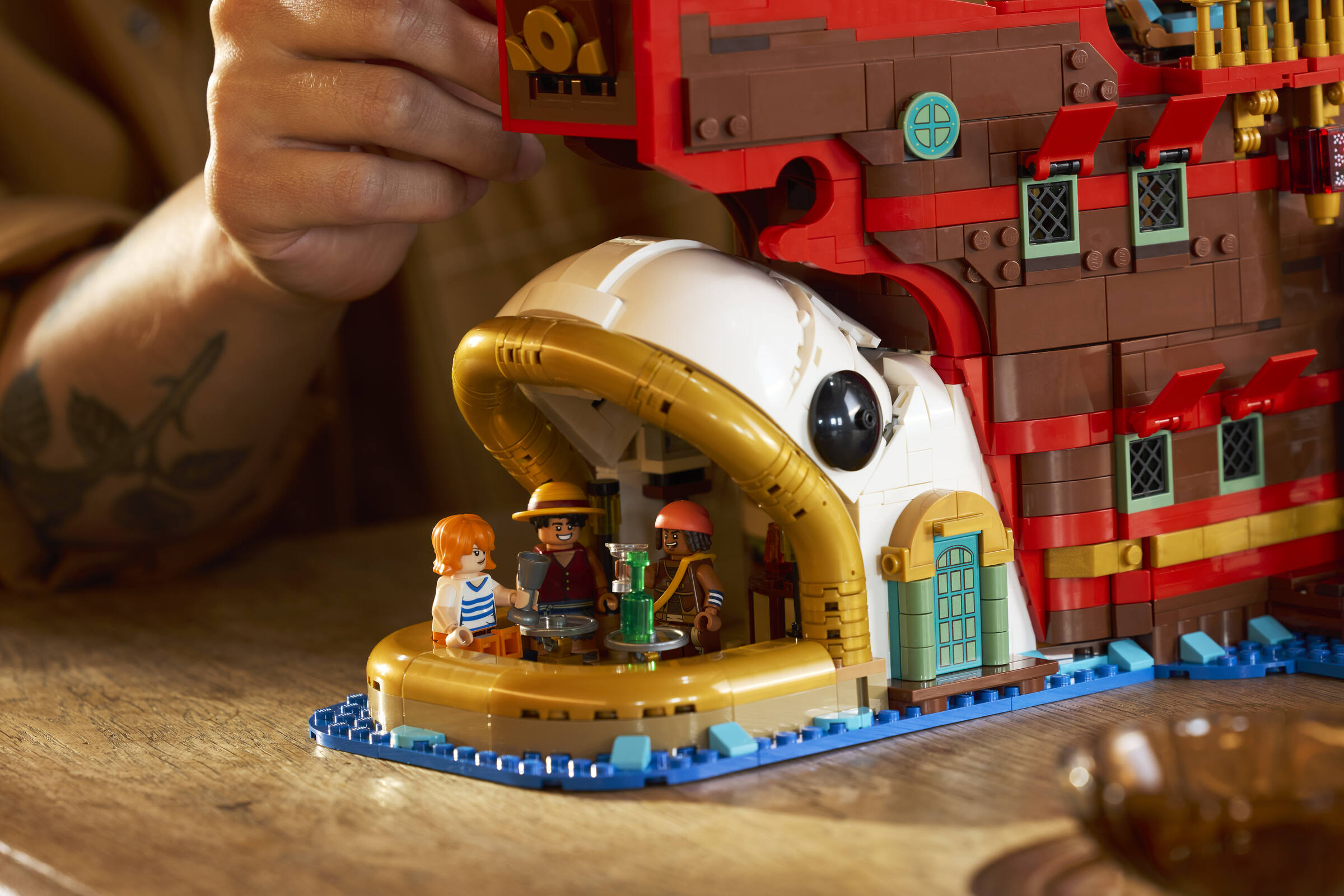 Lego One Piece Baratie set 3402 pieces (British brand)