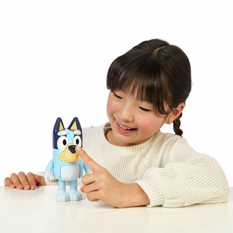 Bluey talking figure 15.2cm - British product