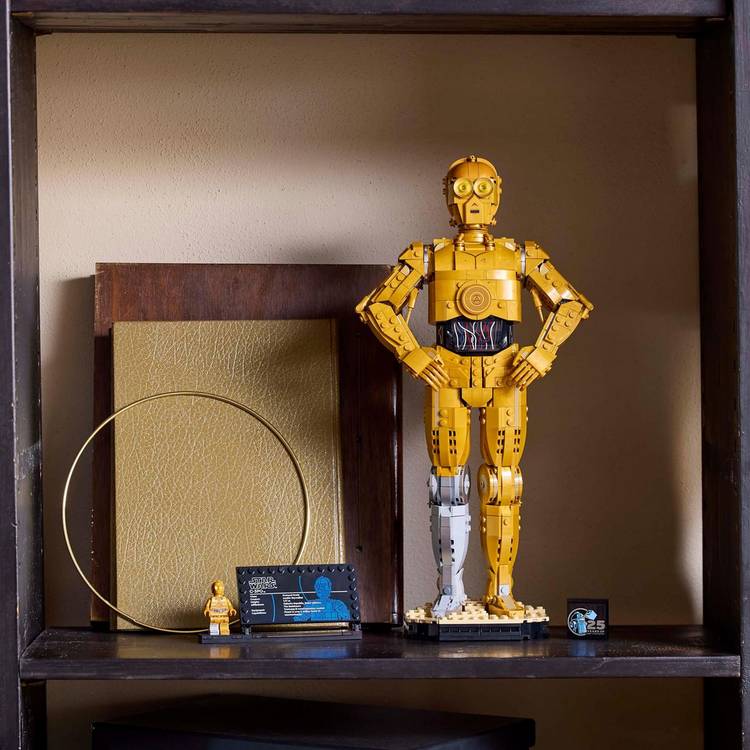 LEGO Star Wars C-3PO buildable figure 75398 - British product