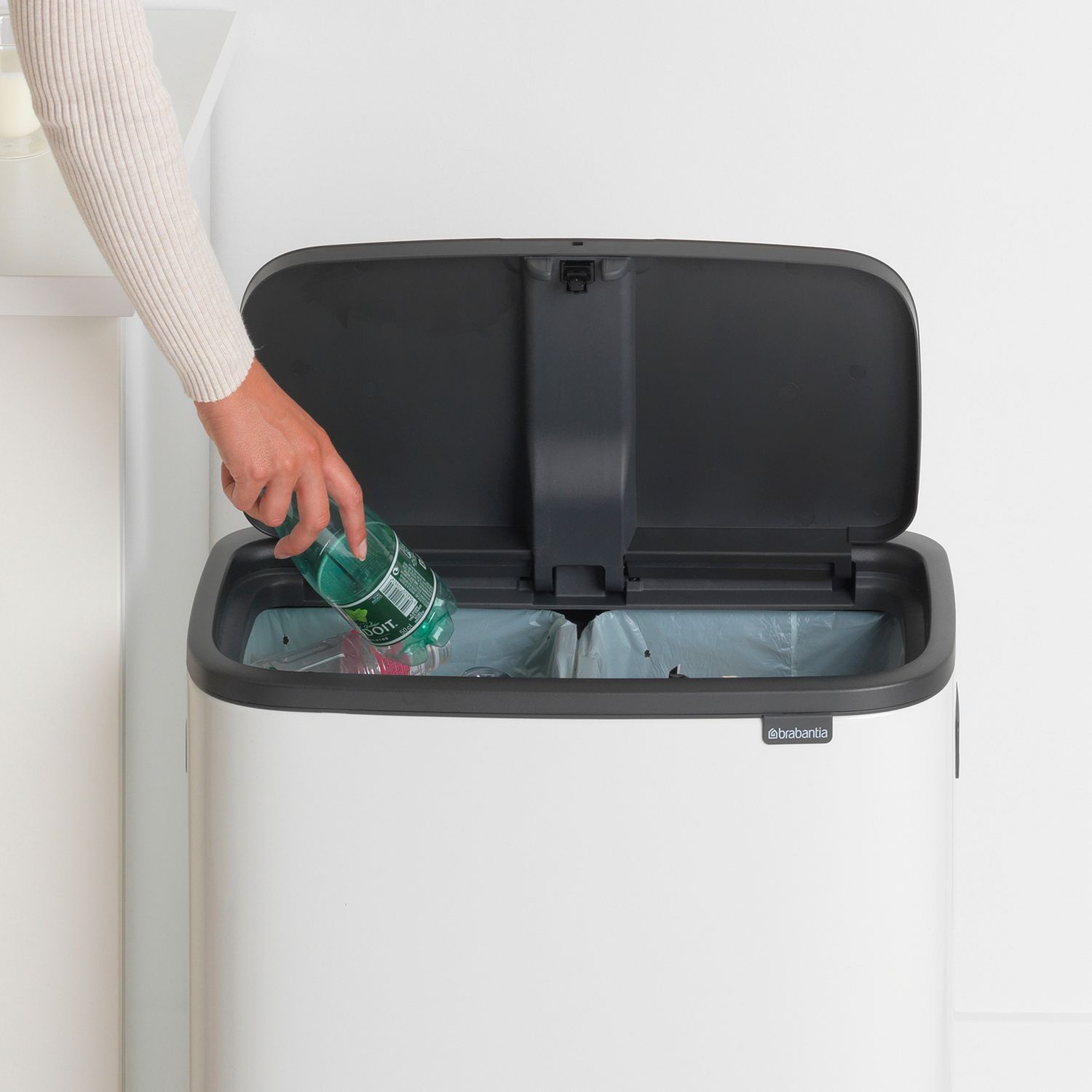 Brabantia Bo touch top bin white 60L - British product