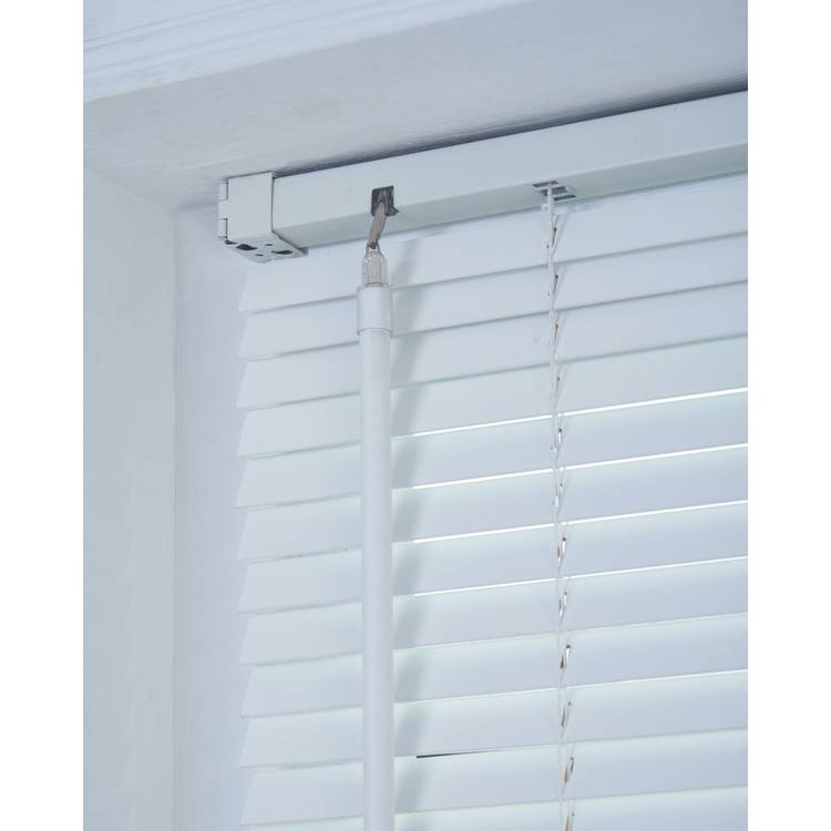 Little Black Book basswood white Venetian blind 60cm, UK version