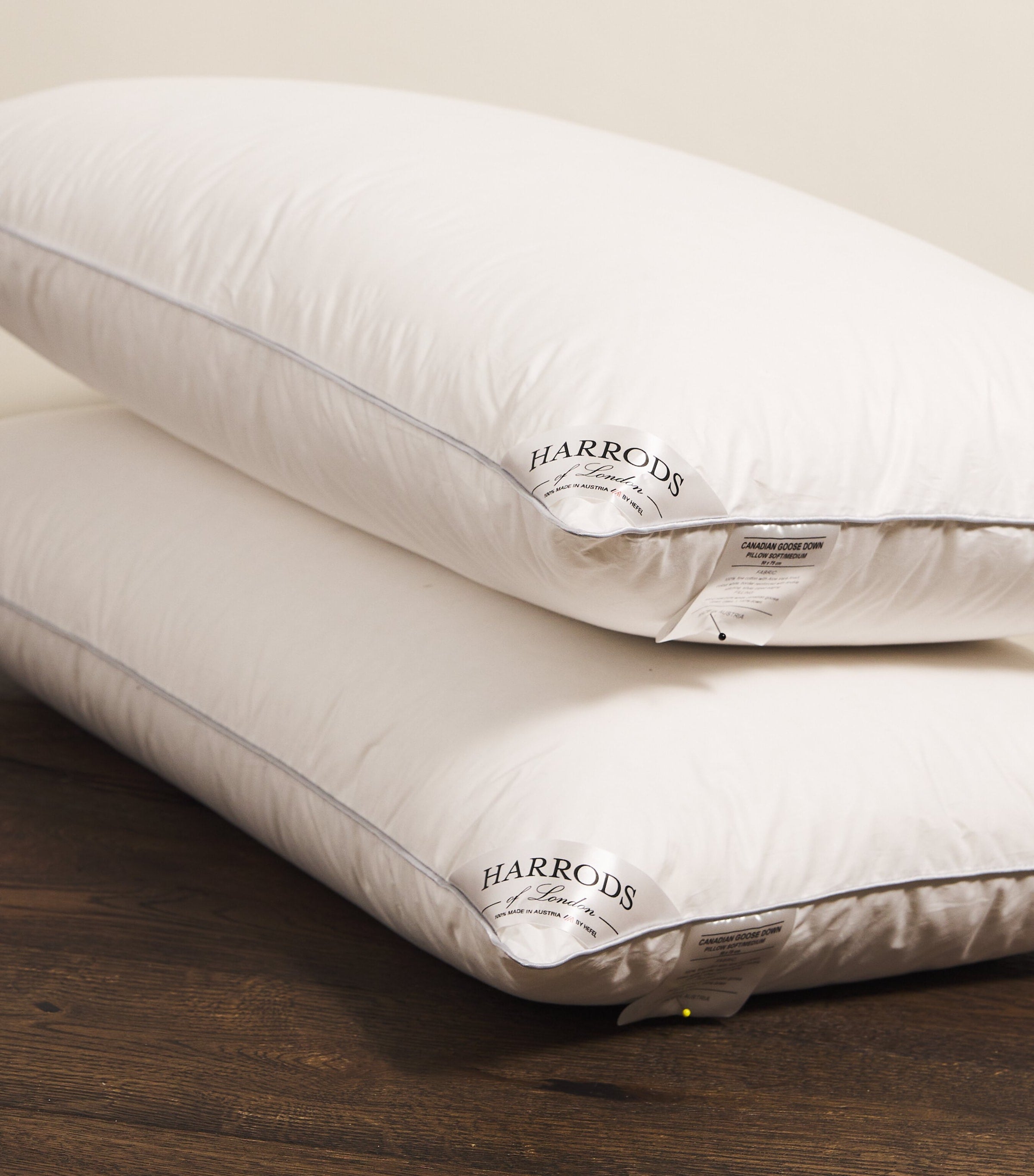 Harrods soft/medium Canadian goose down pillow 50cm x 75cm, UK version