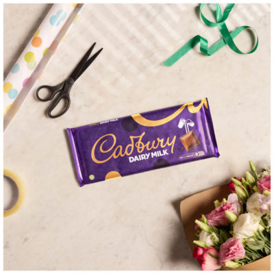 Cadbury Dairy Milk sjokolade gaveplate 360 g, britisk versjon