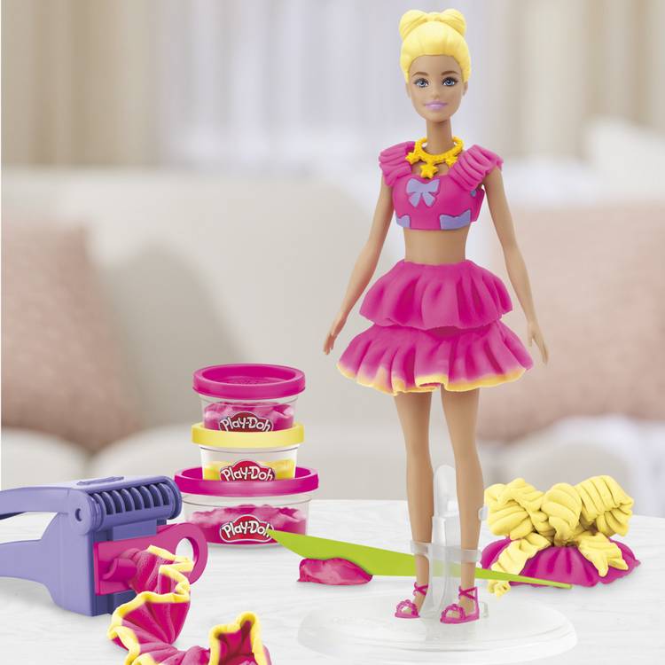 Play-Doh Barbie Ruffles and Bows set with accessories (British brand)