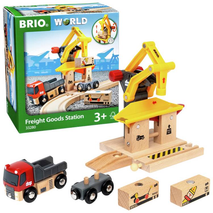 BRIO freight station magnetic cargo loading (British brand)