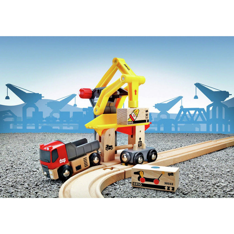 BRIO freight station magnetic cargo loading (British brand)