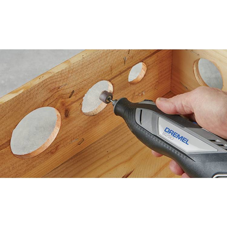 Dremel 8250-5 cordless brushless tool kit 12V, imported from the UK