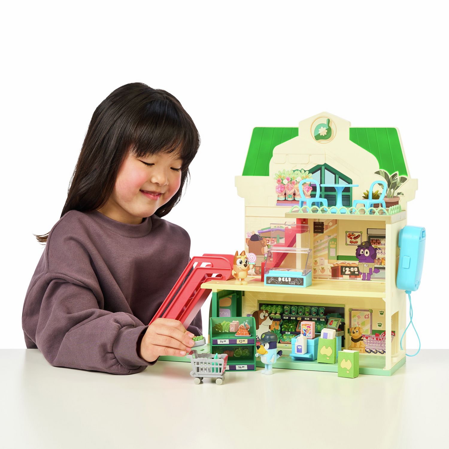Bluey Supermarket Playset with exclusive figures (British brand)