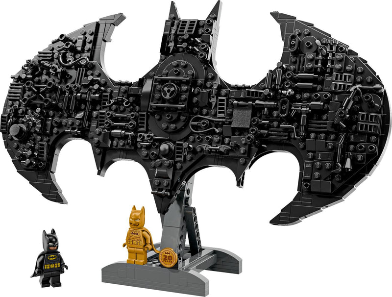 LEGO Batman Logo building set 678 pieces - British product