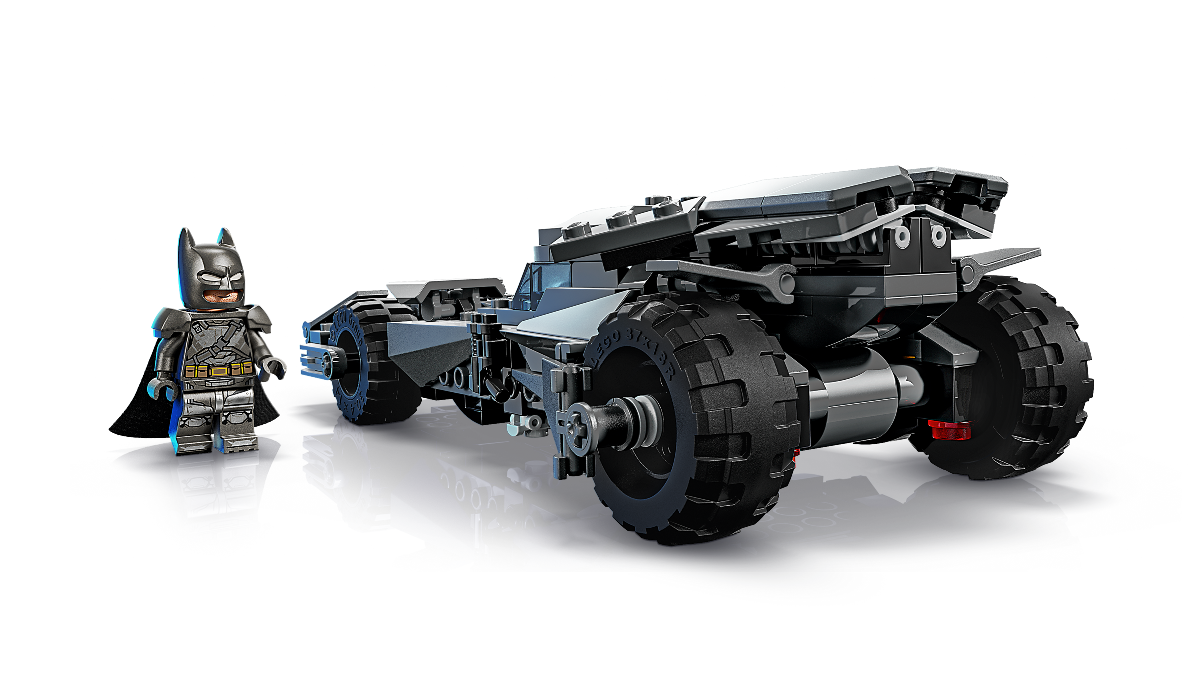 LEGO Batman v Superman Batmobile building set 220 pieces - British product