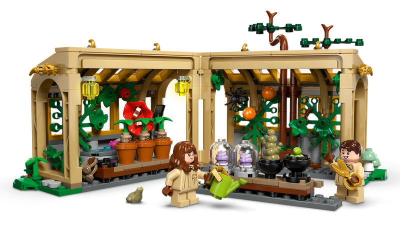 LEGO Hogwarts Herbology Class 390 piece set, UK version