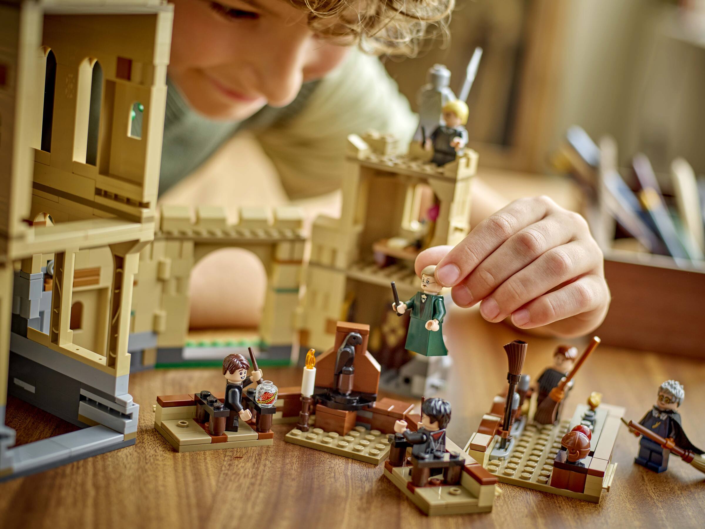 LEGO Hogwarts Castle 651 Pieces, UK version