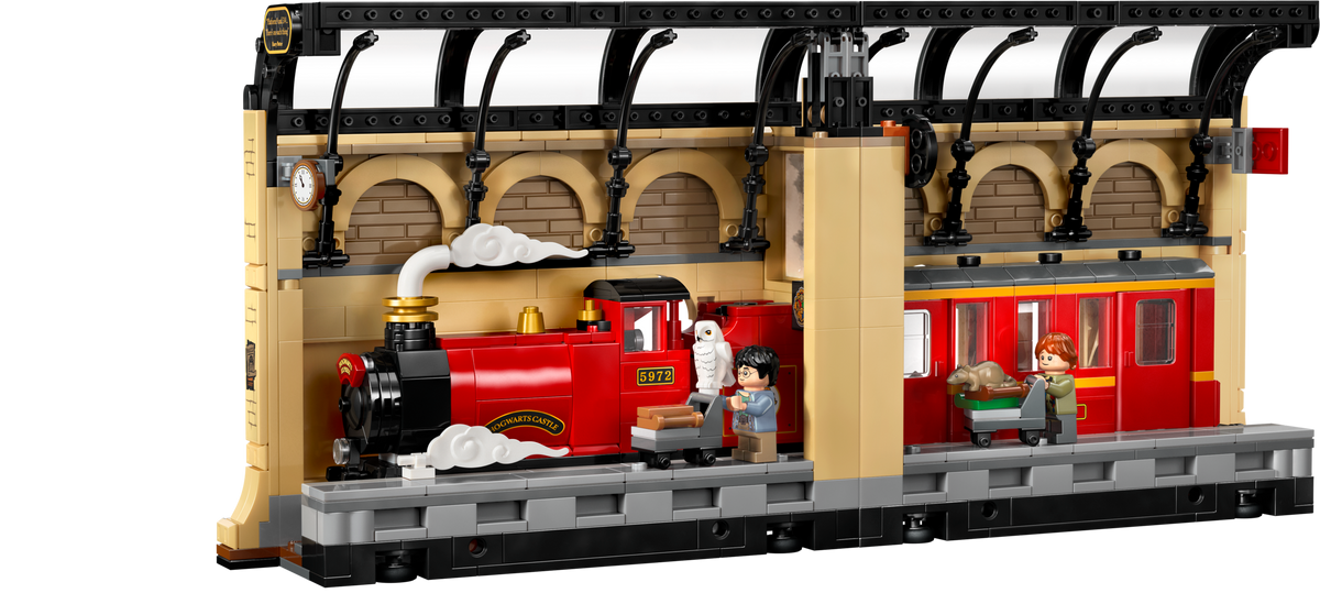 LEGO Harry Potter Book Nook Hogwarts Express - British product