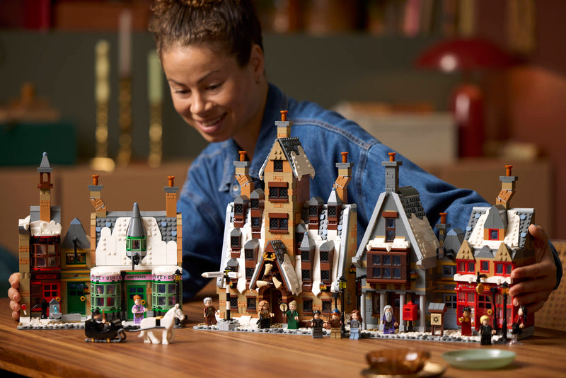 LEGO Harry Potter Hogsmeade Village Collectors Edition 3228 pieces, UK version