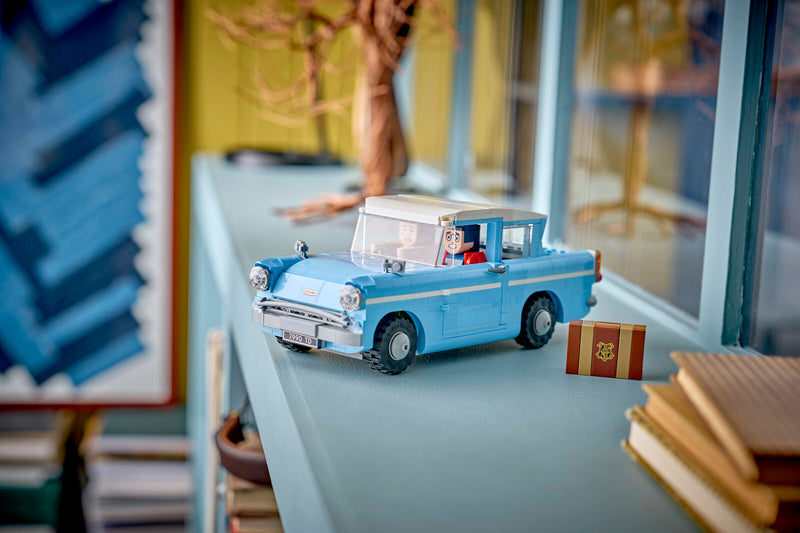 LEGO building set Enchanted Flying Ford Anglia 868 pieces, imported from the UK