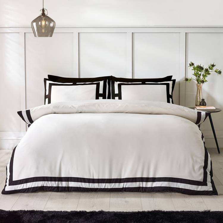 Catherine Lansfield cream bedding set double, UK version