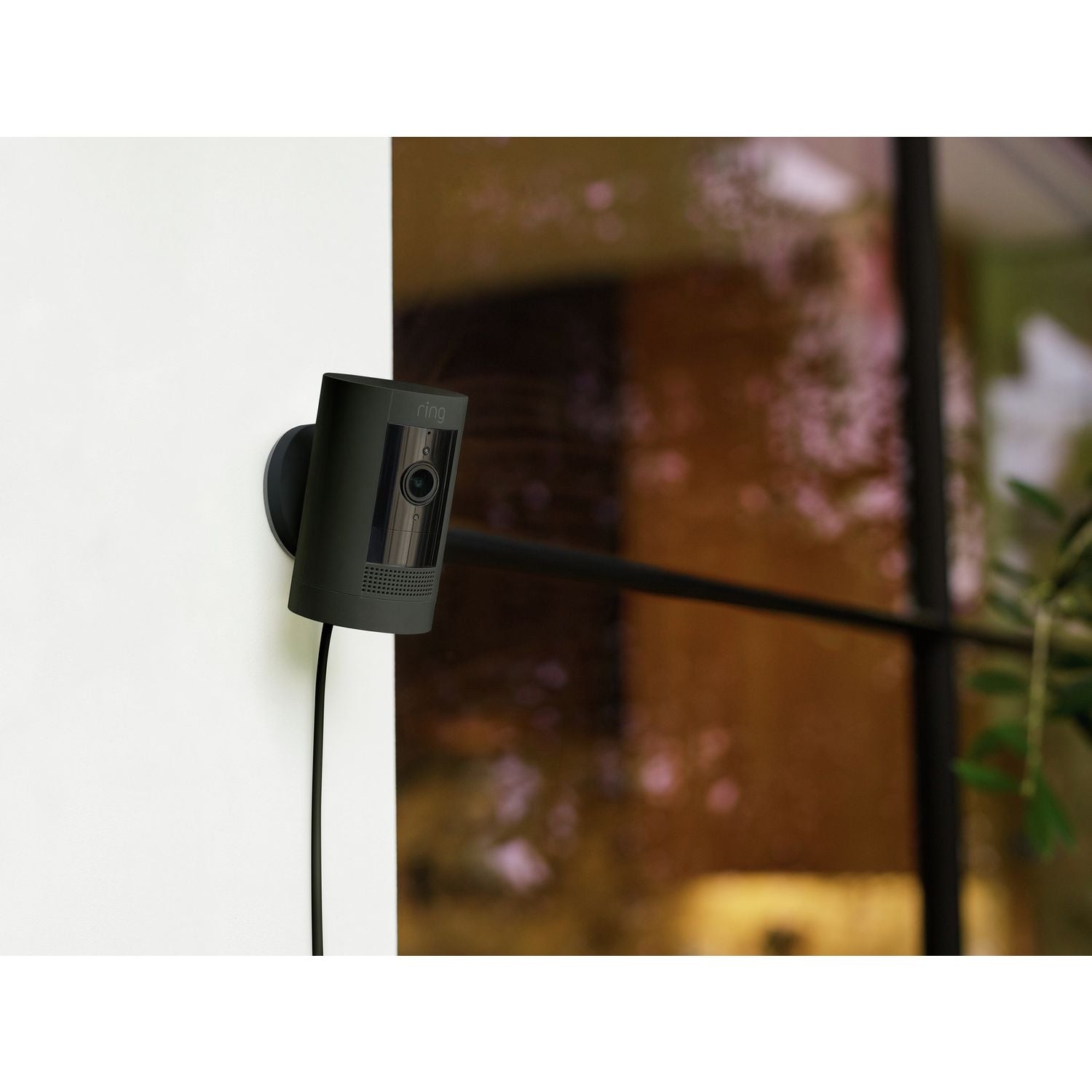 Ring Stick Up Cam Plug-In 3rd Gen - British product