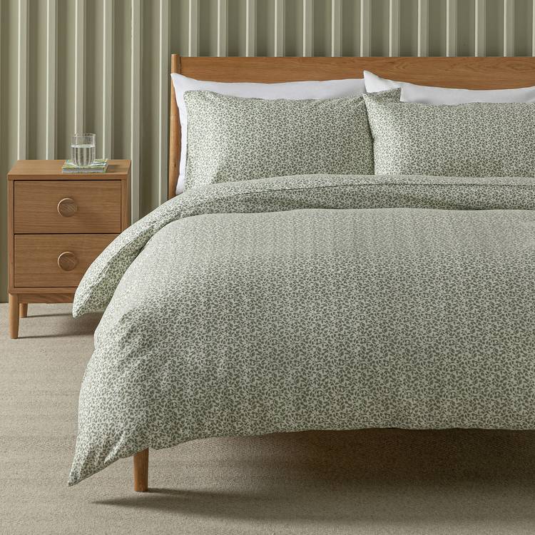 Argos Home soft green floral bedding set single, imported from the UK