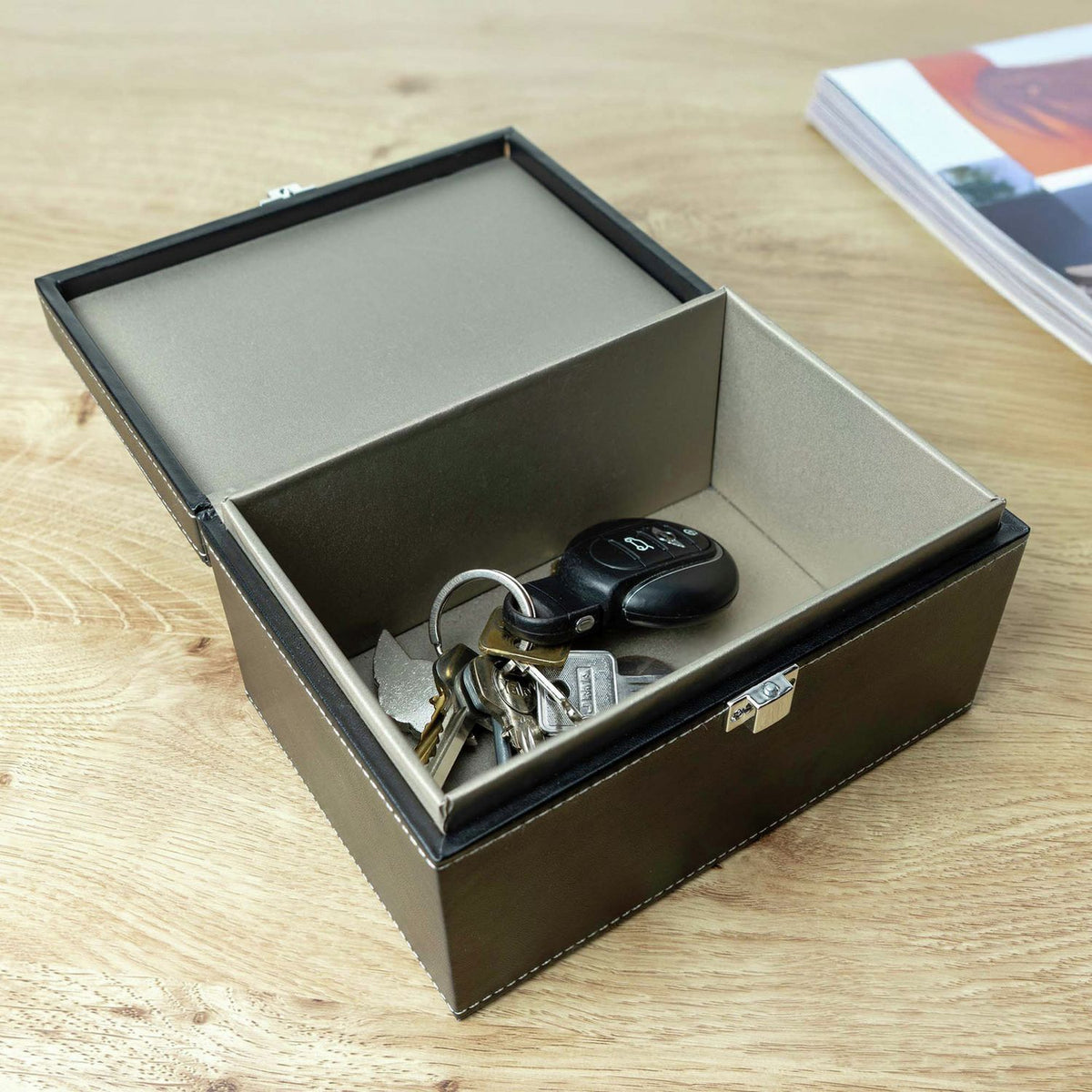 Menkind Faraday Box and key pouch, imported from the UK
