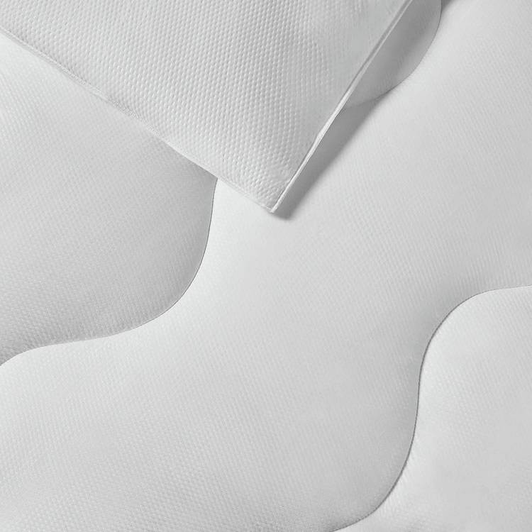 The Fine Bedding Company Breathe 10.5 Tog duvet single, imported from the UK
