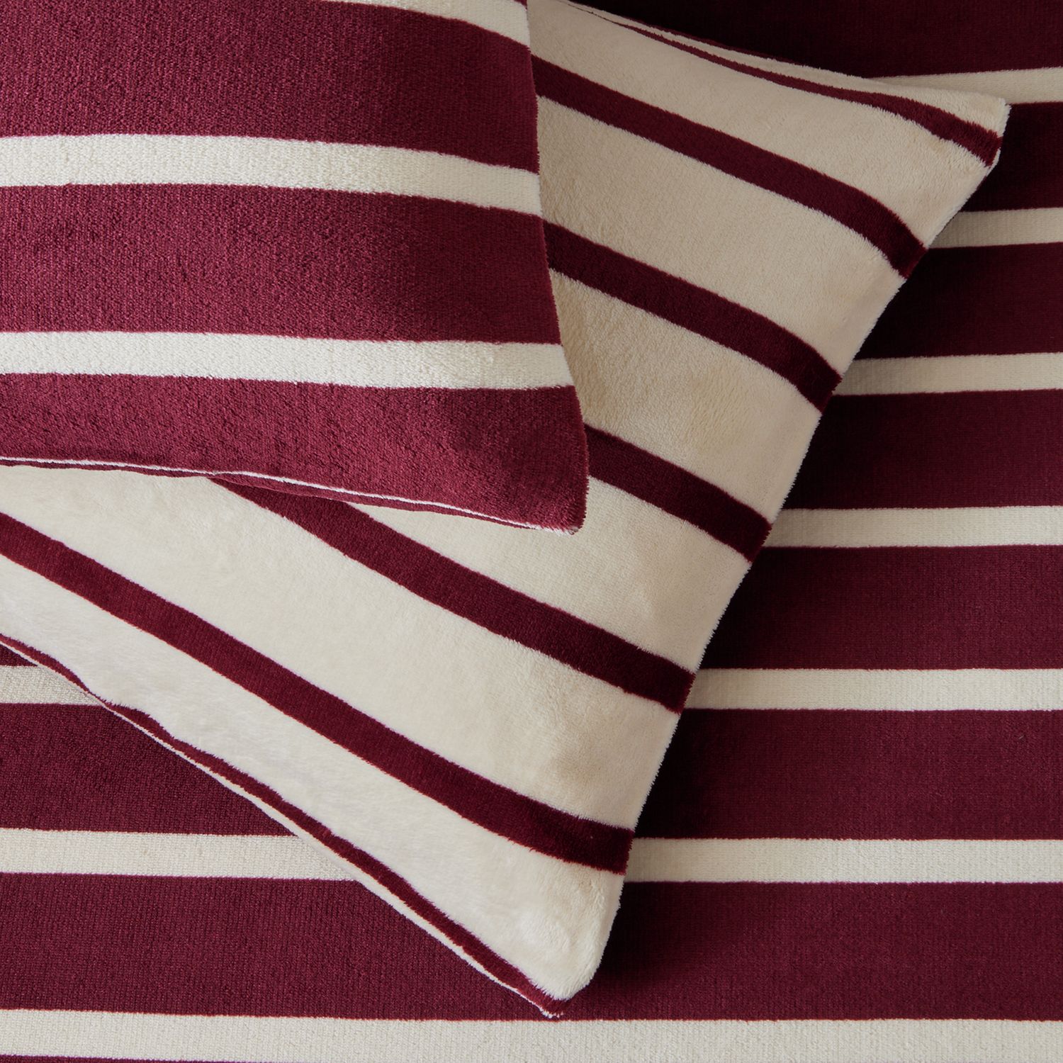 Argos Home Stripe Print Fleece Burgundy Bedding Set - Double