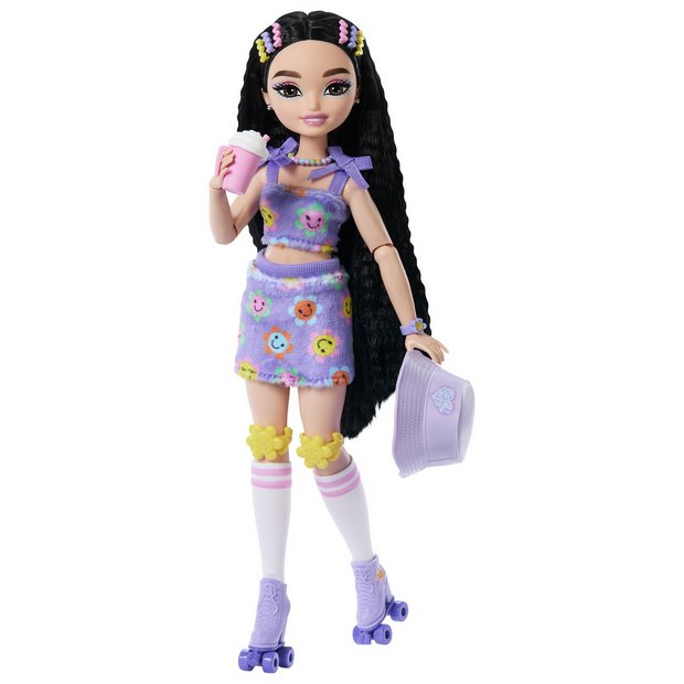 Barbie Dream Besties Renee roller skating doll 32cm (British brand)