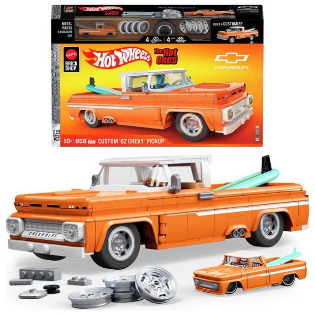 Hot Wheels Custom '62 Chevy Pickup building kit 858 pieces, UK version