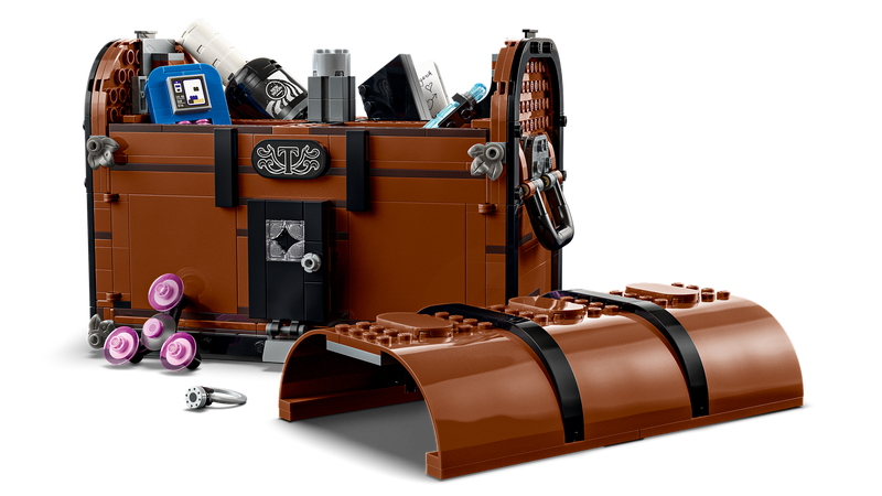 LEGO Thing's Apartment Building Set 828 Pieces (British brand)