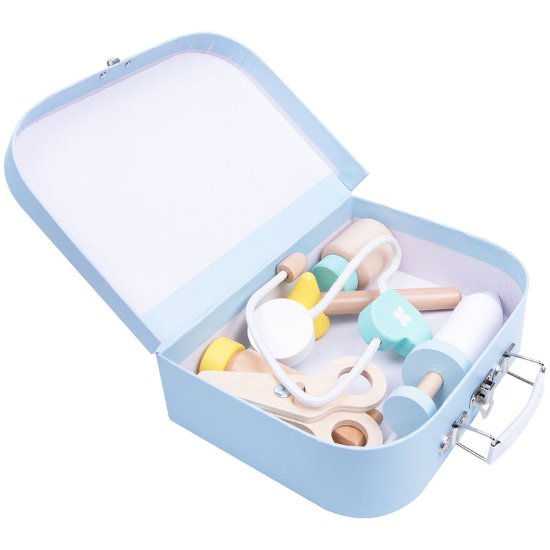 Chad Valley wooden doctor set with 14 pieces (British brand)