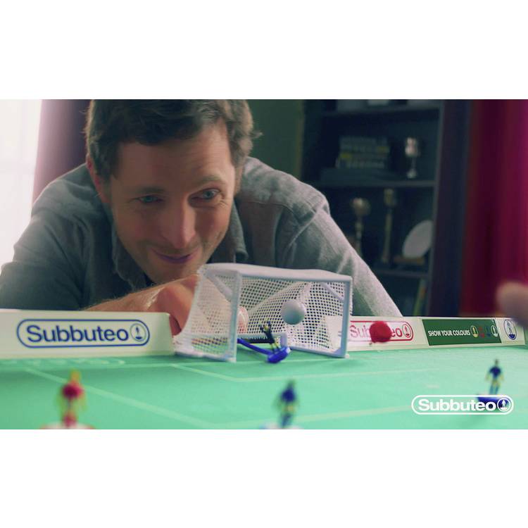 Subbuteo football game set including players and goals (British brand)