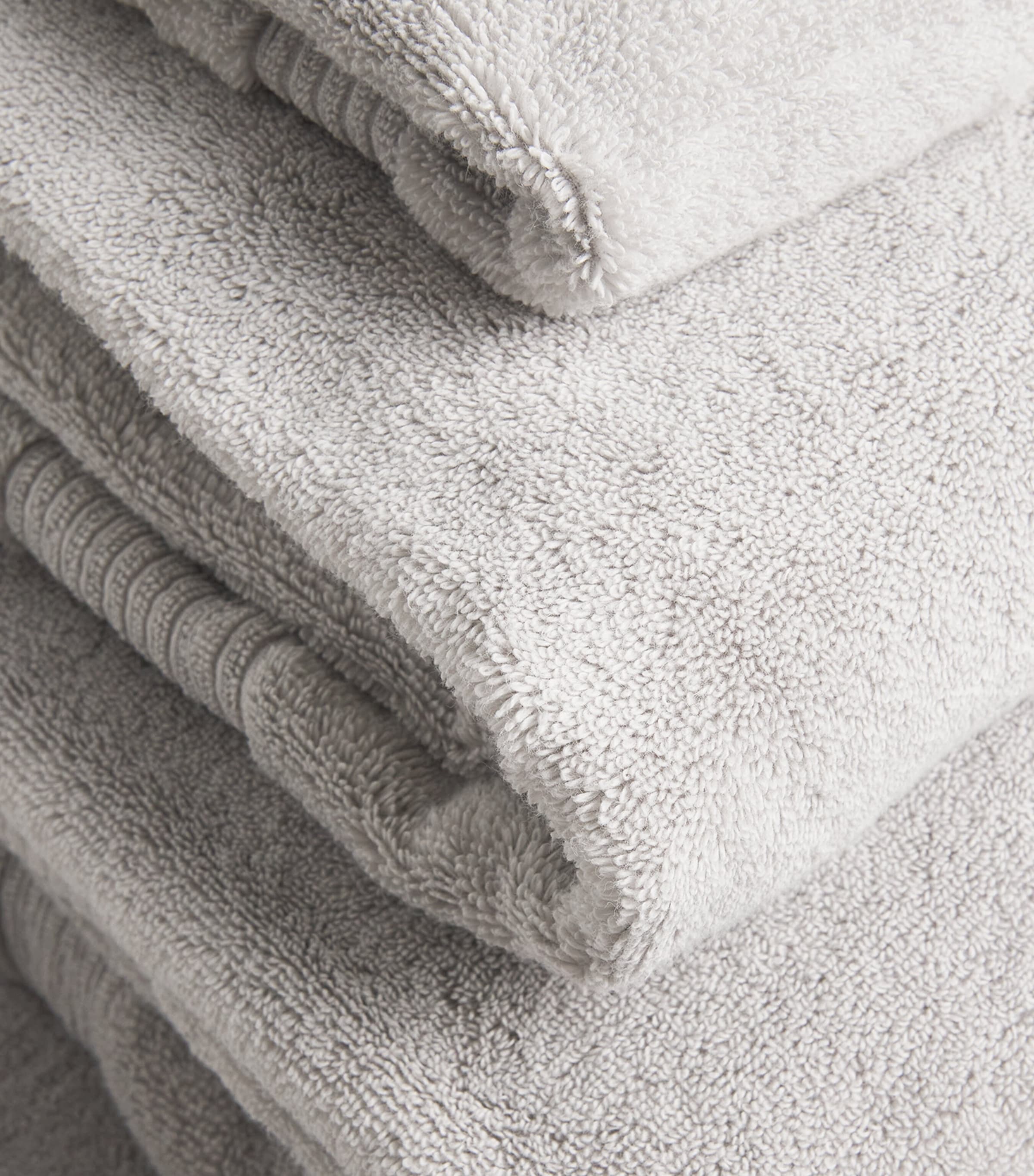 Harrods of London organic cotton bath towel 70cm x 140cm, UK version