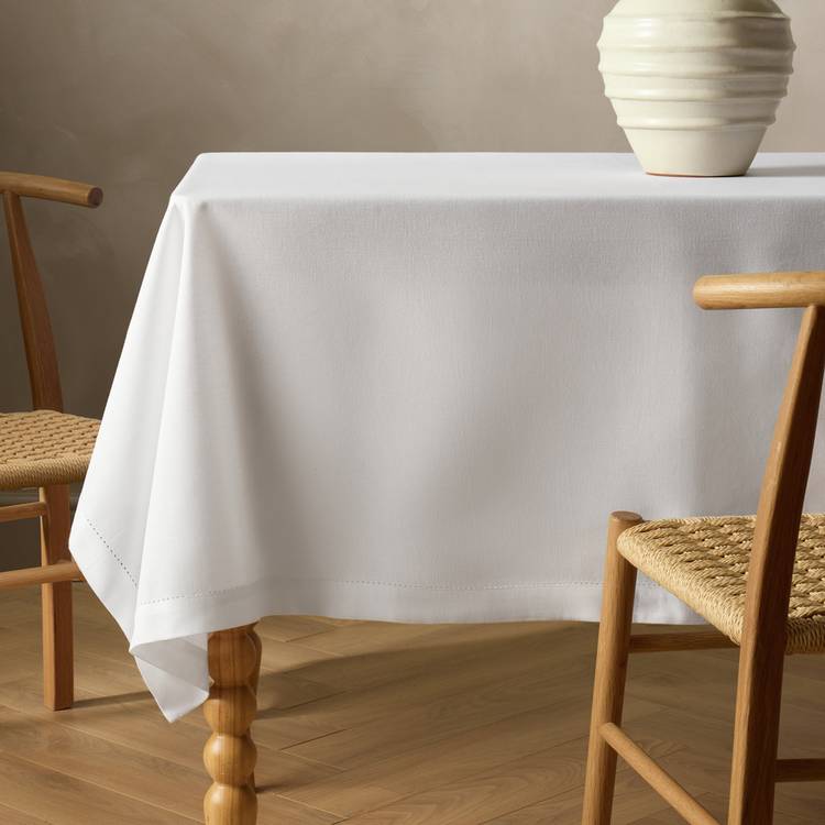 Habitat white cotton tablecloth 240x180cm, imported from the UK