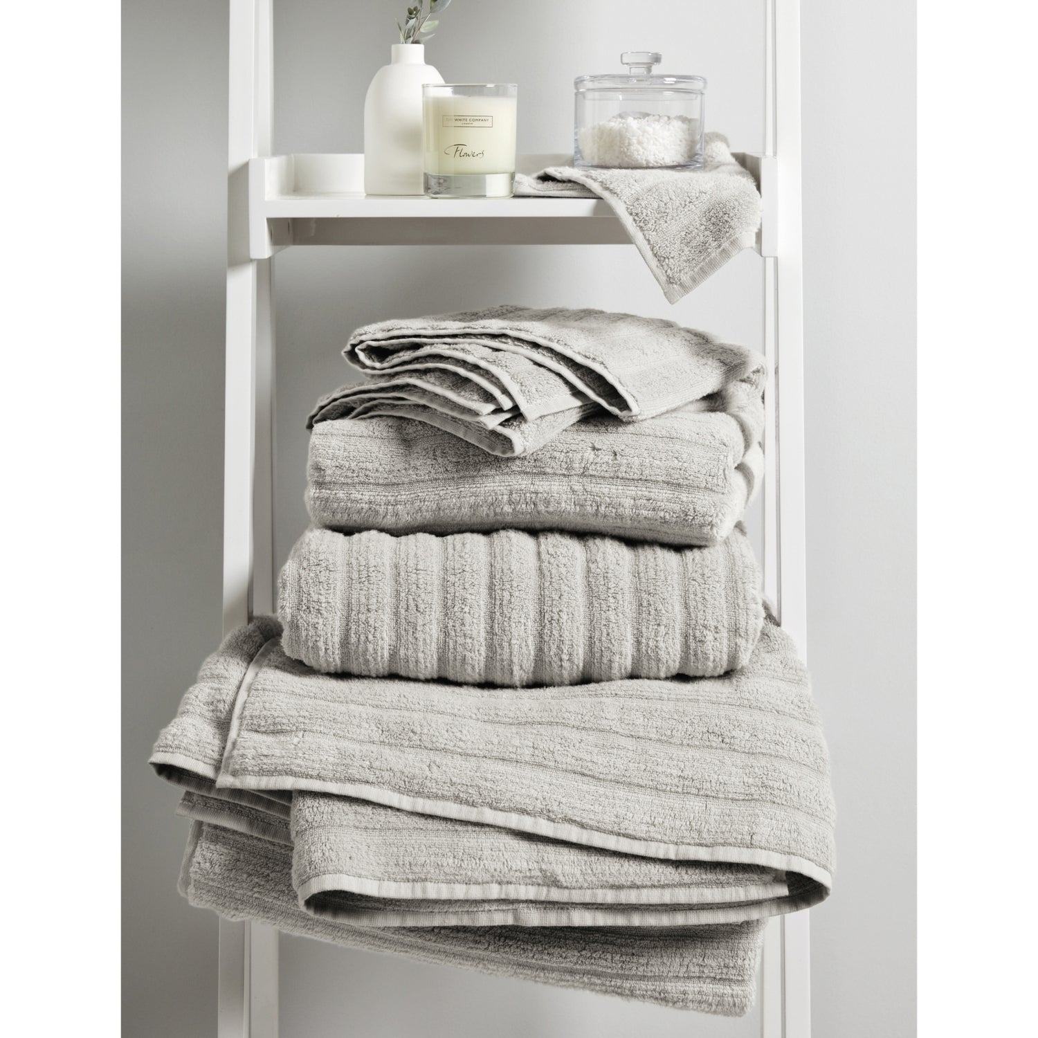 The White Company hydrocotton ribbed face cloth 30cm, UK version