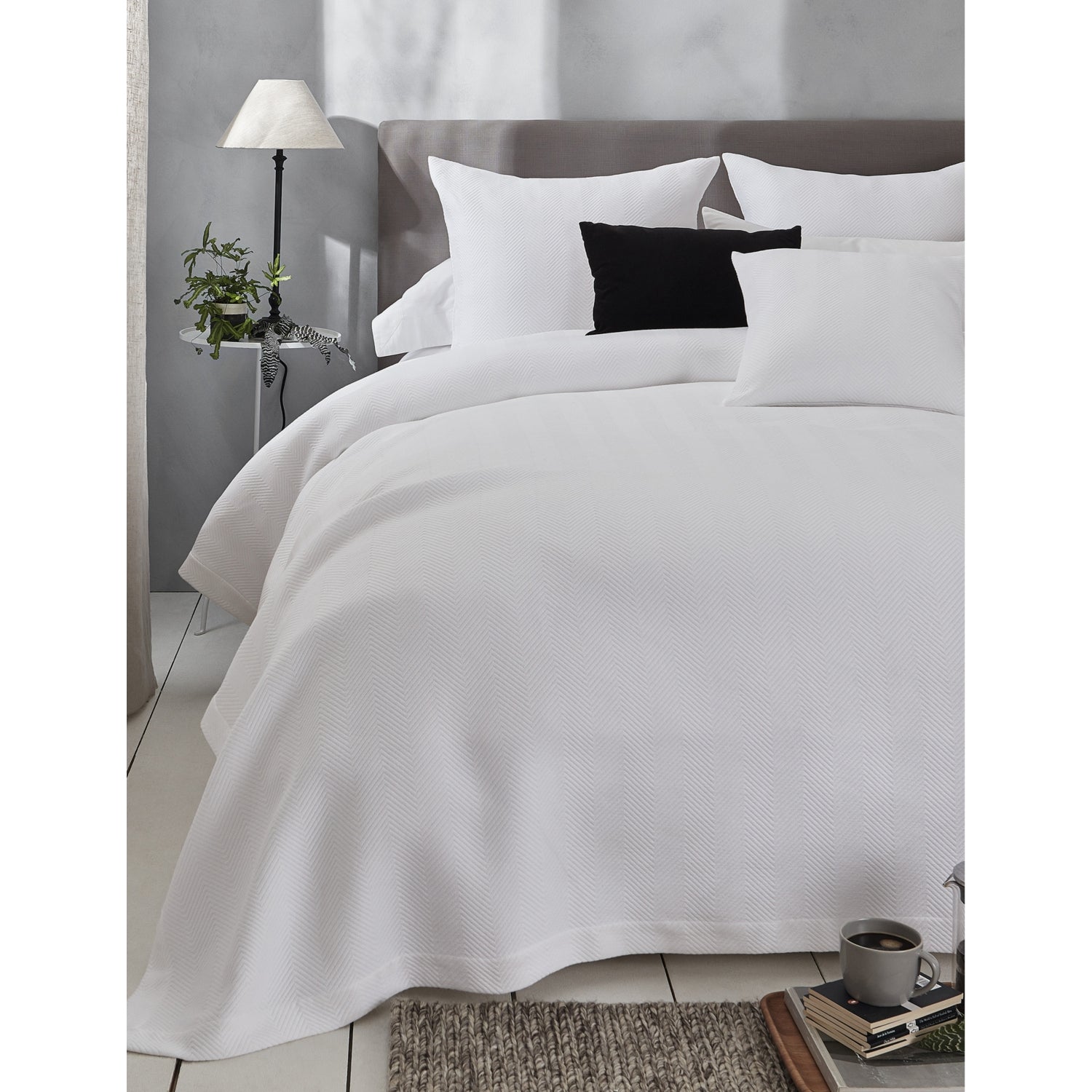 The White Company cotton cushion cover 65cm x 65cm (British brand)