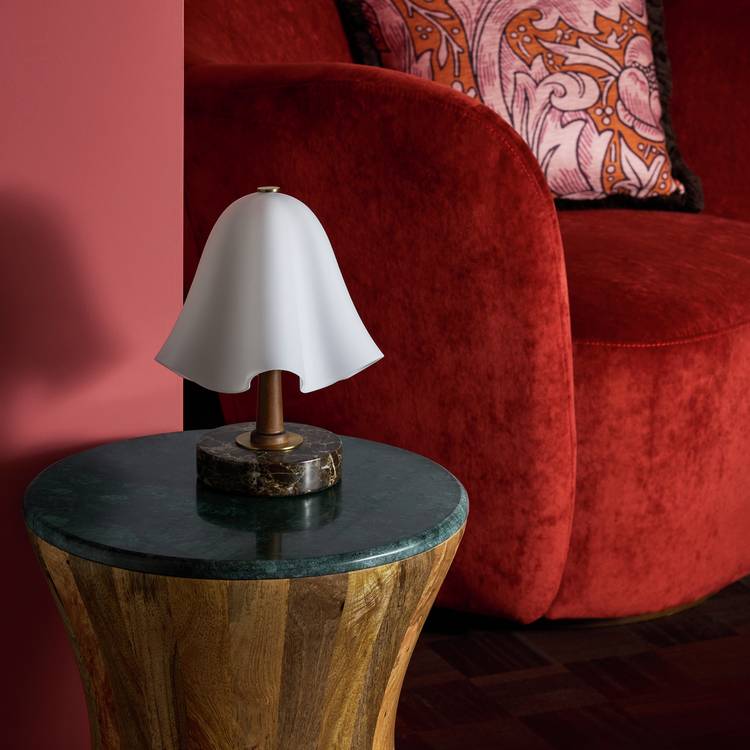 Morris & Co glass shade table lamp, UK version