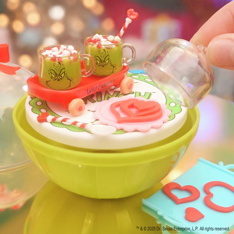 MGA Miniverse Make It Mini Holiday resin craft toy (British brand)