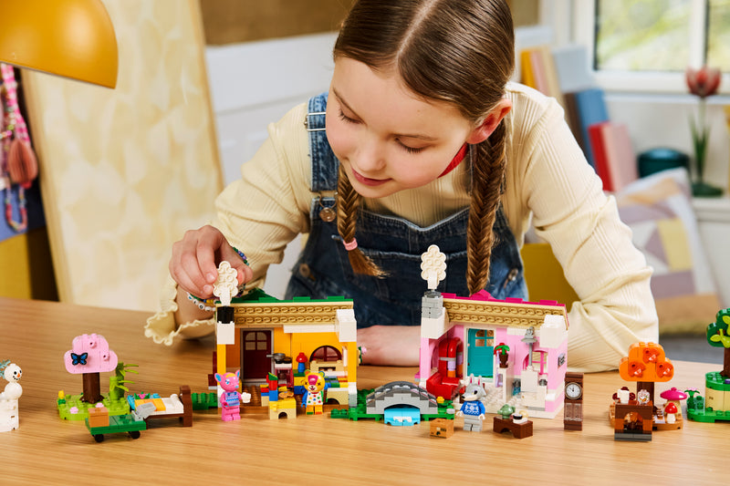 LEGO Creative Houses Building Set 814 Pieces, imported from the UK