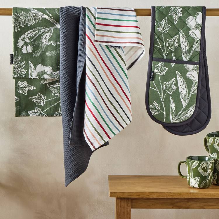 Habitat textile set green floral stripe, UK version