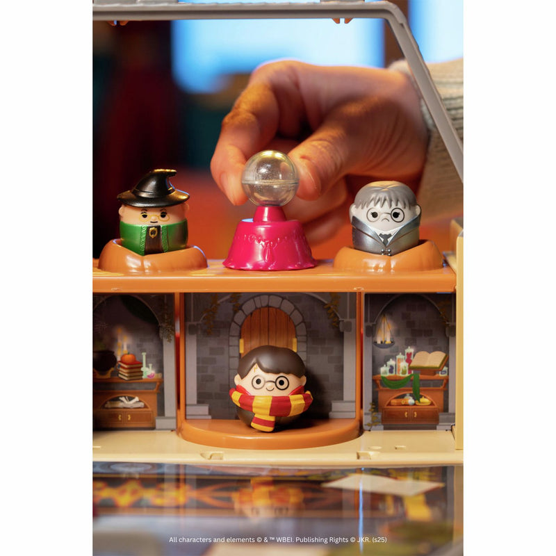Squish-a-longs Harry Potter Hogwarts Castle playset with 4 mini characters, UK version