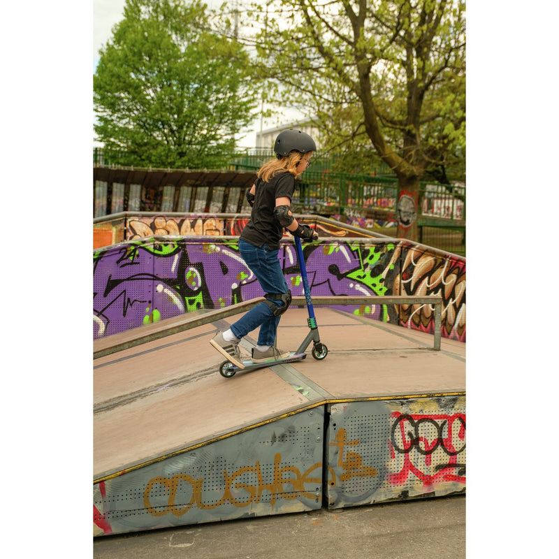 Stunted Flare stunt scooter with aluminium deck and neochrome details (British brand)