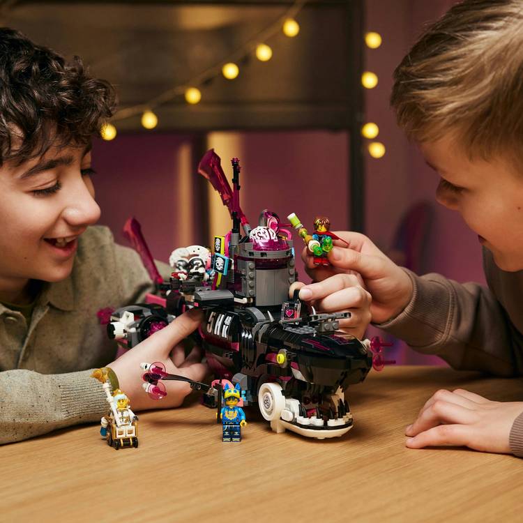 LEGO DREAMZzz Nightmare Shark Submarine building set 2-in-1, imported from the UK
