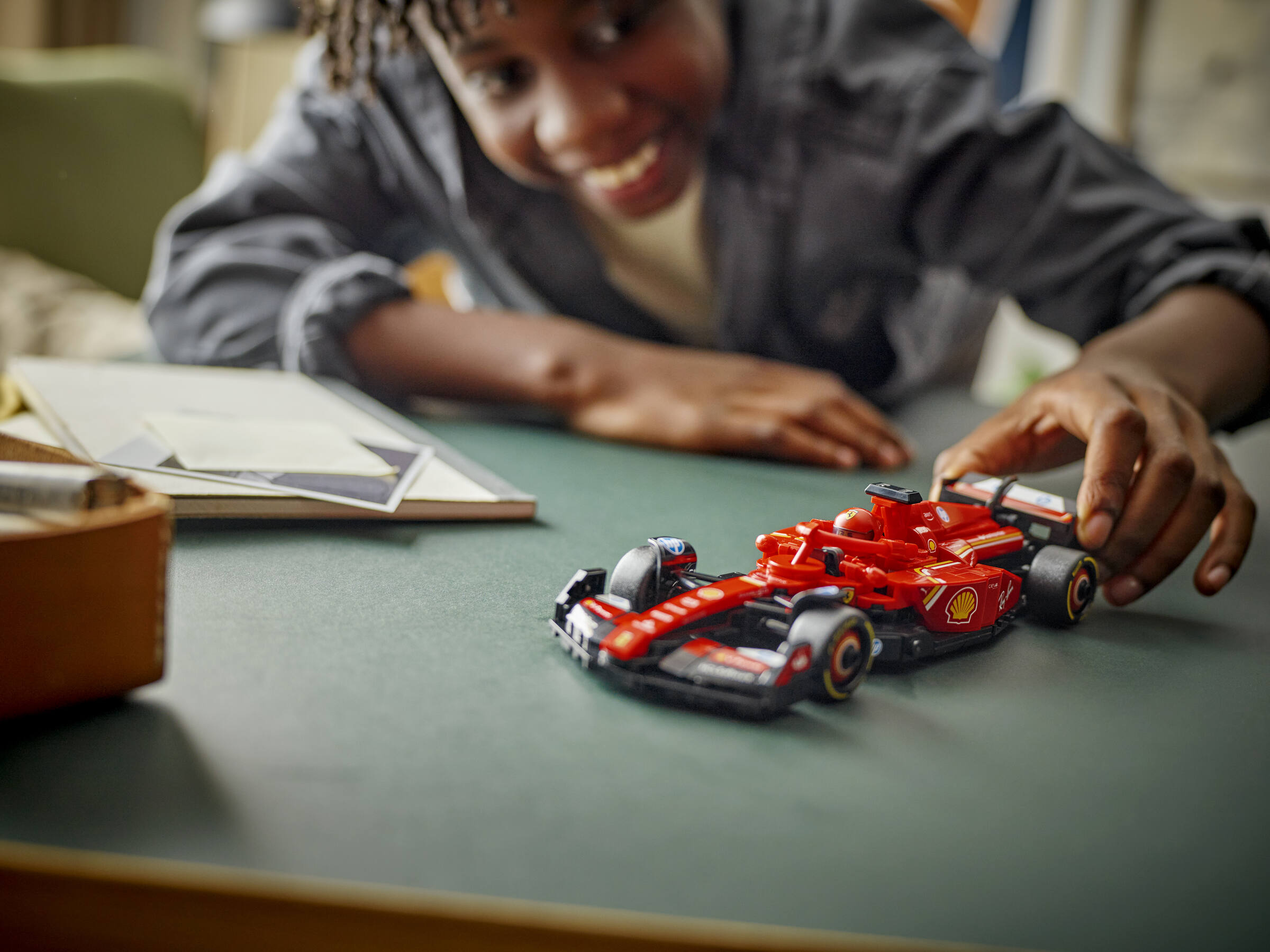 LEGO Ferrari SF-24 F1 Race Car 275 pieces - British product