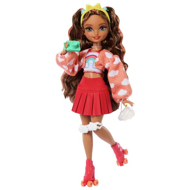 Barbie Dream Besties Teresa roller skating fashion doll 32cm (British brand)