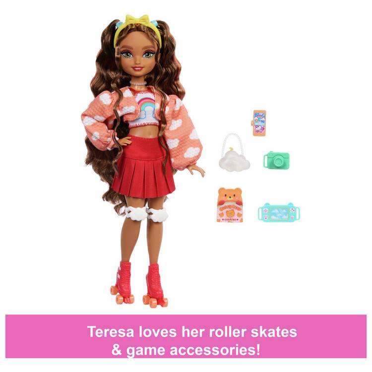Barbie Dream Besties Teresa roller skating fashion doll 32cm (British brand)