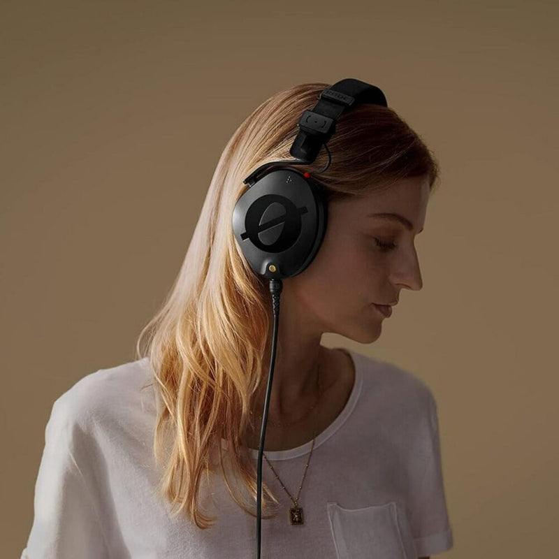 Rode NTH-100 Professional over-ear headphones Black (British brand)