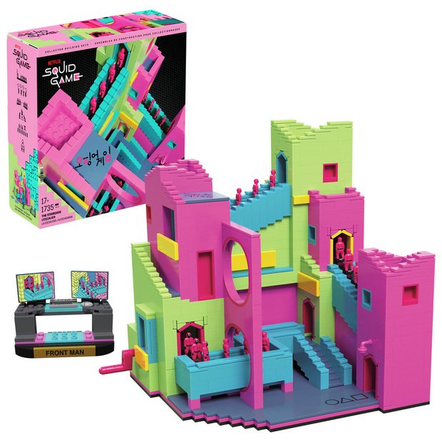 Mega Squid Game staircase building set with action figure (British brand)