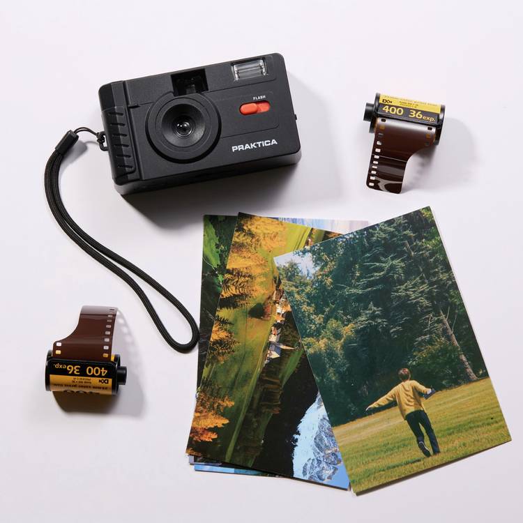 Praktica 35mm reusable film camera black, UK version