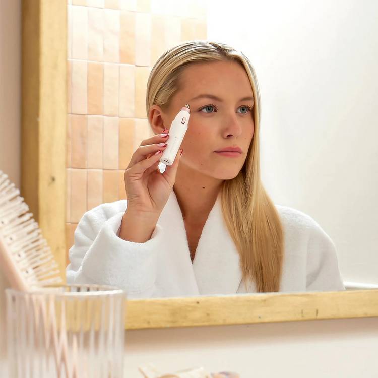 Remington BareMe 2-in-1 facial trimmer with shaver and brow sculptor, UK version