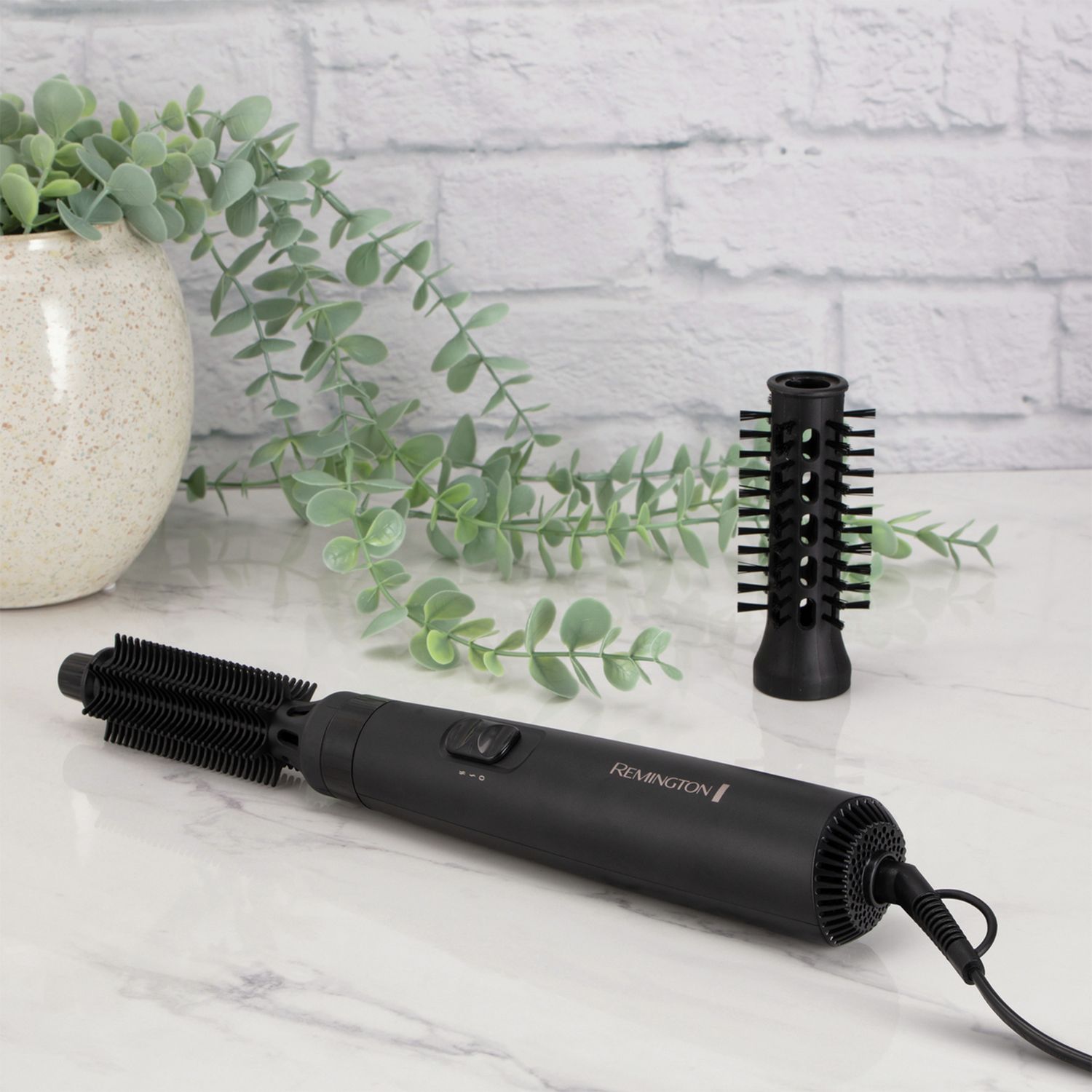 Remington Air Styler for short hair with 2 brushes - British product