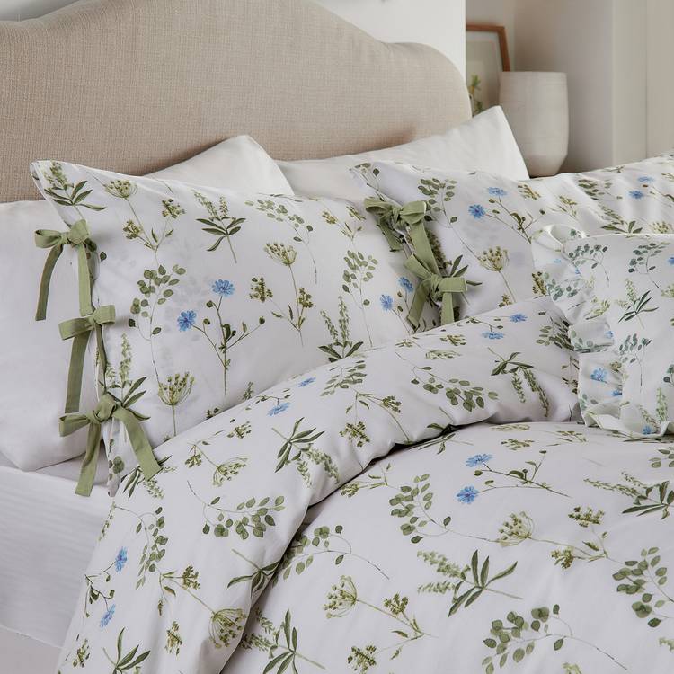 Wylder Meadow Cornflower bedding set king size, imported from the UK
